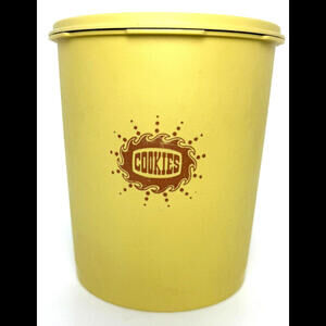 Vintage Tupperware 807-1 Cookies Storage Canister Harvest Gold Canada Round